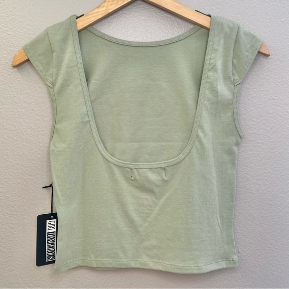 NWT Girl Dangerous Free People Rose Graphic Green Crop Top Fitted Tee Open Back - Picture 6 of 7